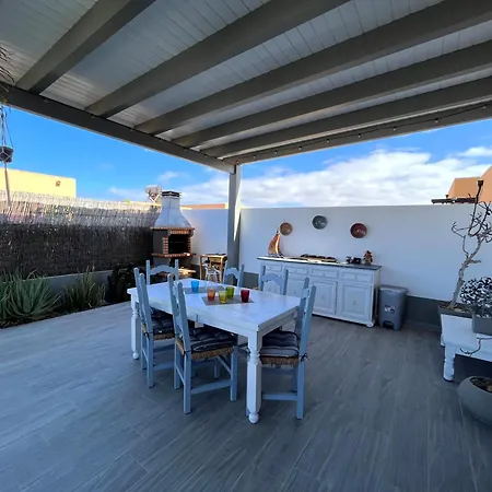 Papi Villa La Oliva